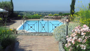 Piscina dalle scale